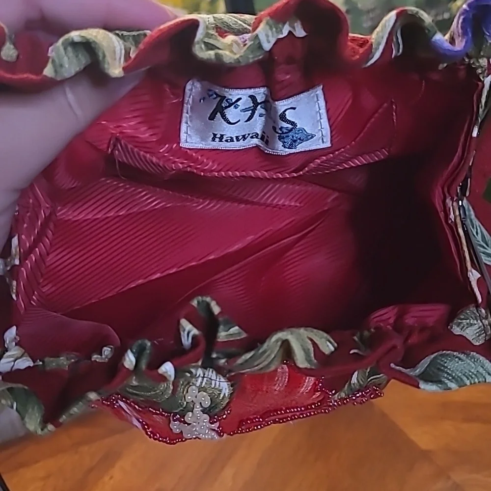 Ky's unique vintage Hawaiian bright beaded hibiscus floral clutch hand bag